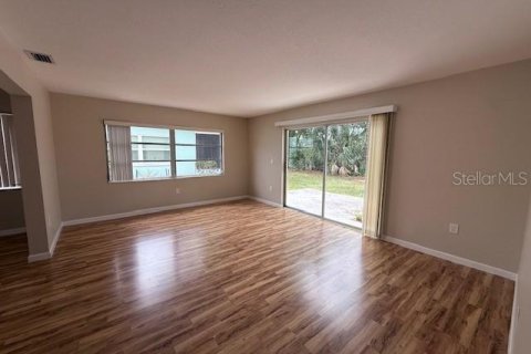 Villa ou maison à louer à Sarasota, Floride: 2 chambres, 143.53 m2 № 2103450 - photo 7