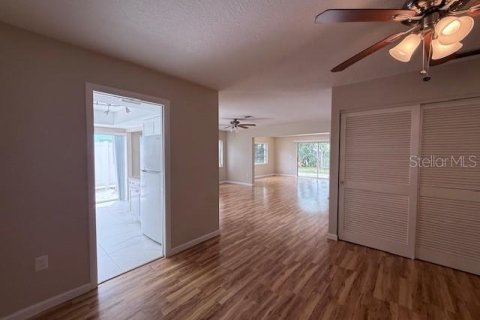 Villa ou maison à louer à Sarasota, Floride: 2 chambres, 143.53 m2 № 2103450 - photo 10