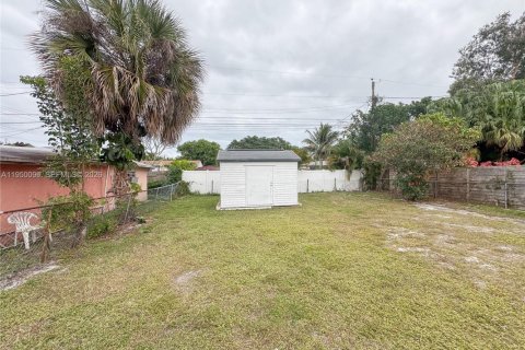 Купить виллу или дом в Форт-Лодердейл, Флорида 3 спальни, 85.28м2, № 2006942 - фото 22