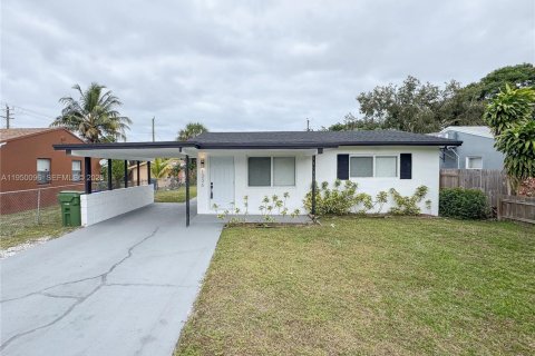 Купить виллу или дом в Форт-Лодердейл, Флорида 3 спальни, 85.28м2, № 2006942 - фото 2