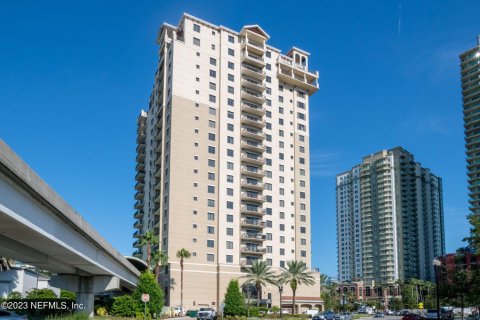 Condo in Jacksonville, Florida, 3 bedrooms  № 772208 - photo 1