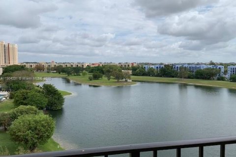 Copropriété à louer à Miami, Floride: 1 chambre, 75.53 m2 № 1955374 - photo 14