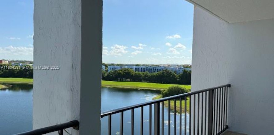 Condo à Miami, Floride, 1 chambre № 1955374