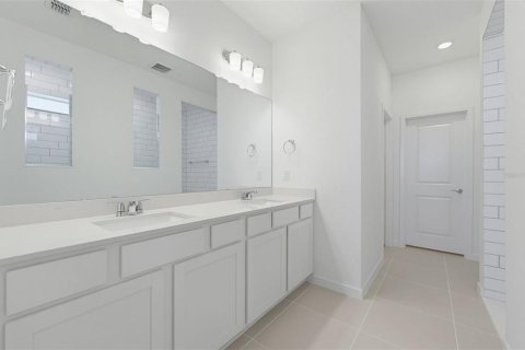 House in Wesley Chapel, Florida 3 bedrooms, 210.14 sq.m. № 2114554 - photo 7