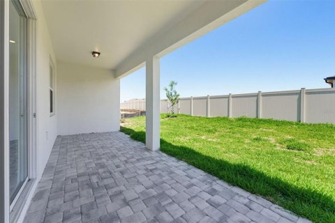 House in Wesley Chapel, Florida 3 bedrooms, 210.14 sq.m. № 2114554 - photo 16
