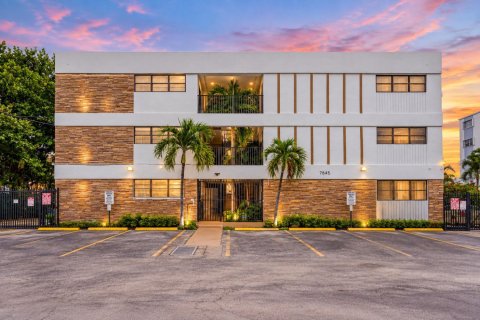 Copropriété à louer à Miami, Floride: 1 chambre, 60.29 m2 № 2397821 - photo 16