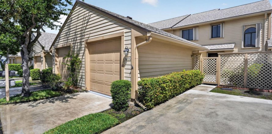 Adosado en Hobe Sound, Florida 3 dormitorios, 174.1 m2 № 2249810