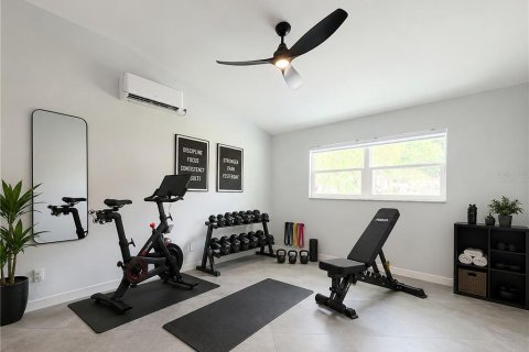 House in Clearwater, Florida 4 bedrooms, 194.82 sq.m. № 2206815 - photo 27