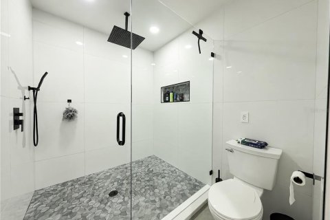 House in Clearwater, Florida 4 bedrooms, 194.82 sq.m. № 2206815 - photo 19