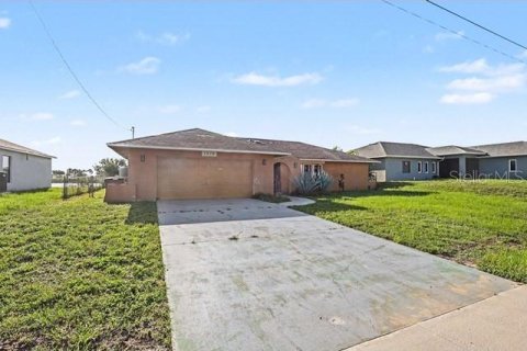 Купить виллу или дом в Кейп-Корал, Флорида 8 комнат, 170.75м2, № 2149635 - фото 3