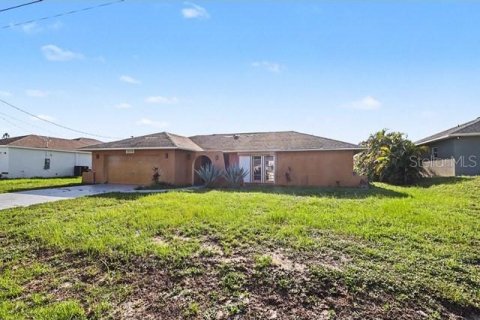 Купить виллу или дом в Кейп-Корал, Флорида 8 комнат, 170.75м2, № 2149635 - фото 4