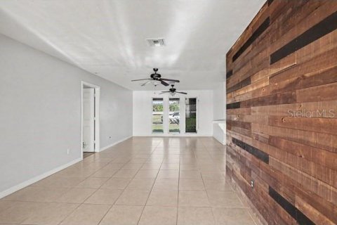 Купить виллу или дом в Кейп-Корал, Флорида 8 комнат, 170.75м2, № 2149635 - фото 10