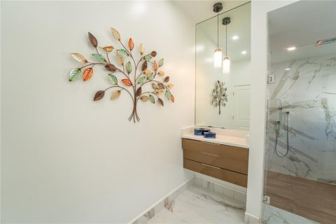 House in Kissimmee, Florida 4 bedrooms, 246.66 sq.m. № 1591243 - photo 28