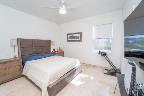 House in Kissimmee, Florida 4 bedrooms, 246.66 sq.m. № 1591243 - photo 18