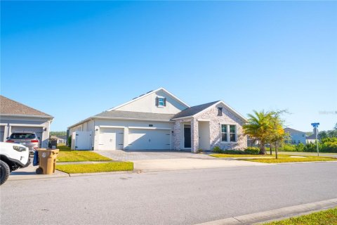 House in Kissimmee, Florida 4 bedrooms, 246.66 sq.m. № 1591243 - photo 2