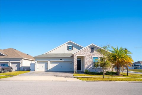 House in Kissimmee, Florida 4 bedrooms, 246.66 sq.m. № 1591243 - photo 1