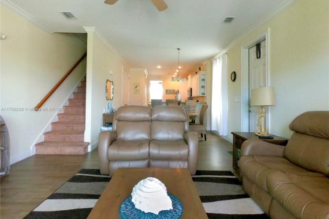 House in Marathon, Florida 4 bedrooms, 175.4 sq.m. № 1860180 - photo 7