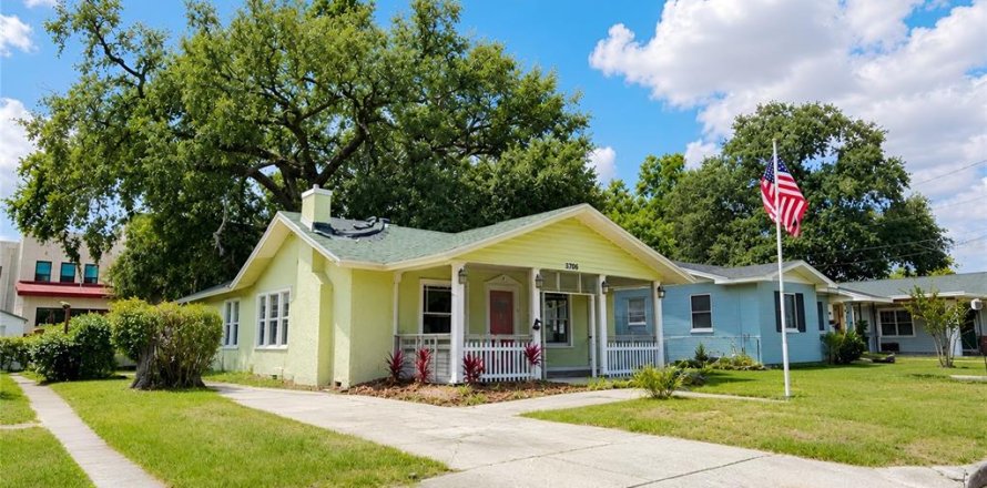 House in Lakeland, Florida 3 bedrooms, 122.63 sq.m. № 2122656