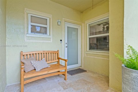 Touwnhouse à louer à Miami, Floride: 3 chambres, 129.32 m2 № 2390205 - photo 4