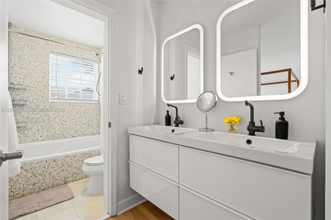 Touwnhouse à louer à Miami, Floride: 3 chambres, 129.32 m2 № 2390205 - photo 27