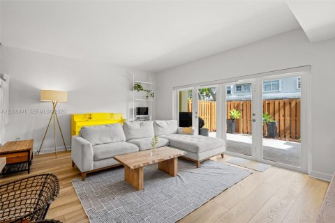 Touwnhouse à louer à Miami, Floride: 3 chambres, 129.32 m2 № 2390205 - photo 16