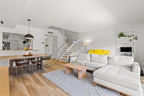 Touwnhouse à louer à Miami, Floride: 3 chambres, 129.32 m2 № 2390205 - photo 21