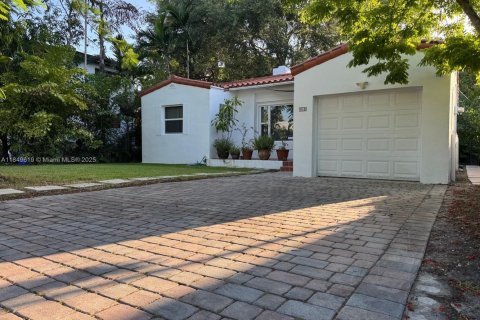 Casa en venta en Coral Gables, Florida, 2 dormitorios, 95.32 m2 № 1852275 - foto 2