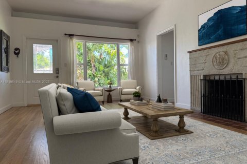 Casa en venta en Coral Gables, Florida, 2 dormitorios, 95.32 m2 № 1852275 - foto 3