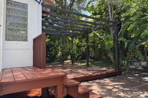 Casa en venta en Coral Gables, Florida, 2 dormitorios, 95.32 m2 № 1852275 - foto 16