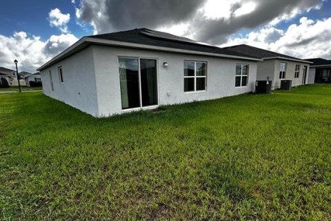 House in Haines City, Florida 4 bedrooms, 157.56 sq.m. № 2114173 - photo 12