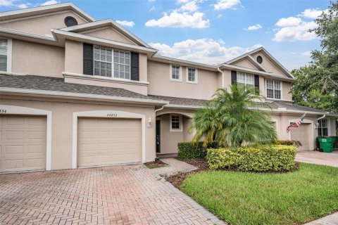 Townhouse in Wesley Chapel, Florida 3 bedrooms, 158.49 sq.m. № 1847512 - photo 2