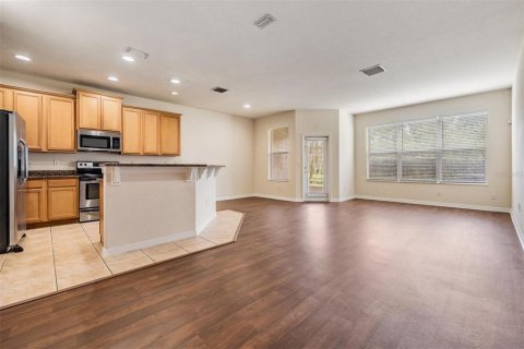 Townhouse in Wesley Chapel, Florida 3 bedrooms, 158.49 sq.m. № 1847512 - photo 8
