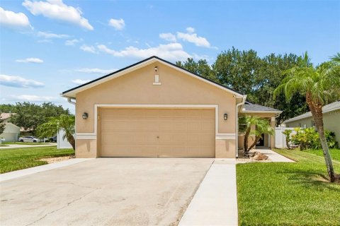 House in Wesley Chapel, Florida 3 bedrooms, 105.82 sq.m. № 2200163 - photo 5