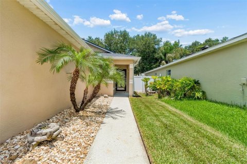 House in Wesley Chapel, Florida 3 bedrooms, 105.82 sq.m. № 2200163 - photo 9