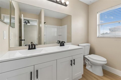 House in Wesley Chapel, Florida 3 bedrooms, 105.82 sq.m. № 2200163 - photo 28