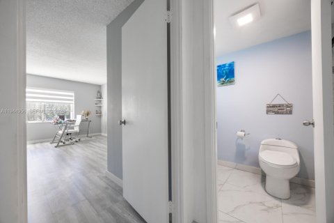 Купить кондоминиум в Халландейл-Бич, Флорида 2 спальни, 105.44м2, № 2002401 - фото 26