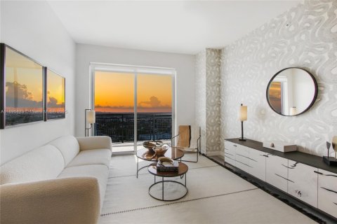 Condo in Miami, Florida, 1 bedroom  № 2081482 - photo 13