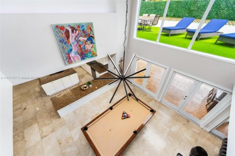 House in Miami Shores, Florida 5 bedrooms, 412.02 sq.m. № 1984795 - photo 21