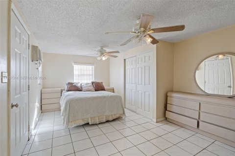 House in Homestead, Florida 5 bedrooms, 241.92 sq.m. № 1995497 - photo 30