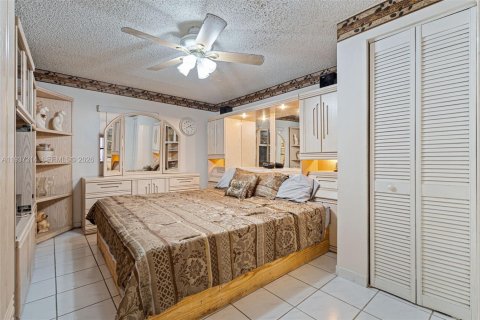 House in Homestead, Florida 5 bedrooms, 241.92 sq.m. № 1995497 - photo 15