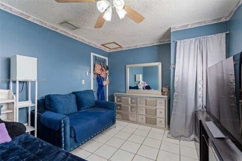 House in Homestead, Florida 5 bedrooms, 241.92 sq.m. № 1995497 - photo 22