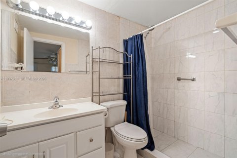 House in Homestead, Florida 5 bedrooms, 241.92 sq.m. № 1995497 - photo 28