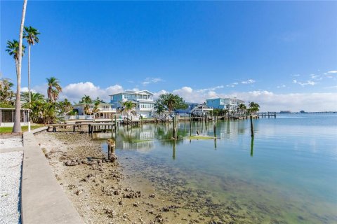Terreno en venta en Redington Beach, Florida № 1553693 - foto 18