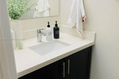 Condo in Davie, Florida, 3 bedrooms  № 2050444 - photo 6