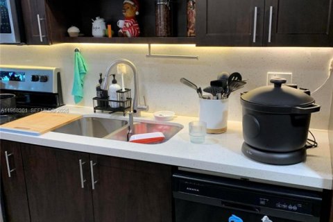 Condo in Davie, Florida, 3 bedrooms  № 2050444 - photo 4