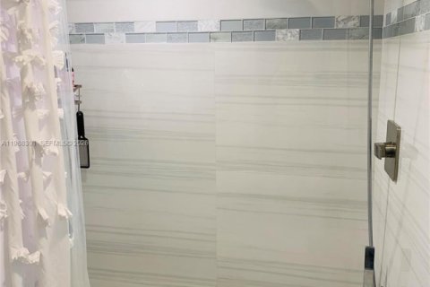 Condo in Davie, Florida, 3 bedrooms  № 2050444 - photo 16