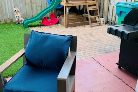 Condo in Davie, Florida, 3 bedrooms  № 2050444 - photo 21