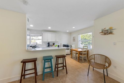 Condominio en venta en Anna Maria, Florida, 2 dormitorios, 76.37 m2 № 1835469 - foto 7