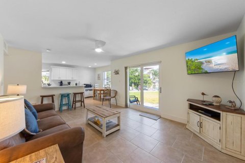 Condominio en venta en Anna Maria, Florida, 2 dormitorios, 76.37 m2 № 1835469 - foto 4