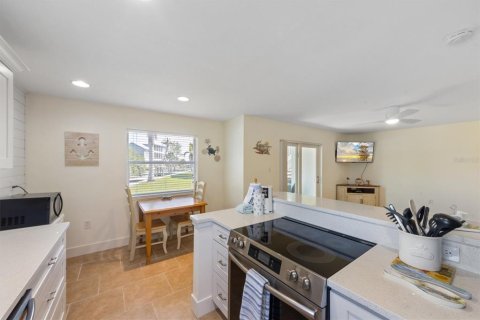 Condominio en venta en Anna Maria, Florida, 2 dormitorios, 76.37 m2 № 1835469 - foto 12